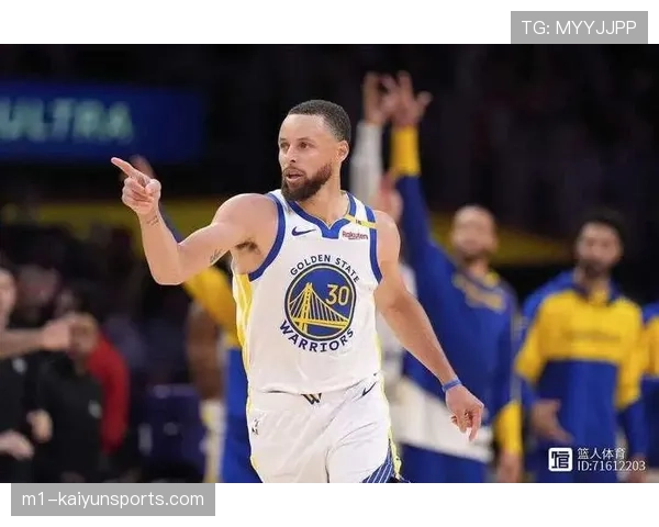 库里首节高效拿下11分引领勇士强势开局状态火热